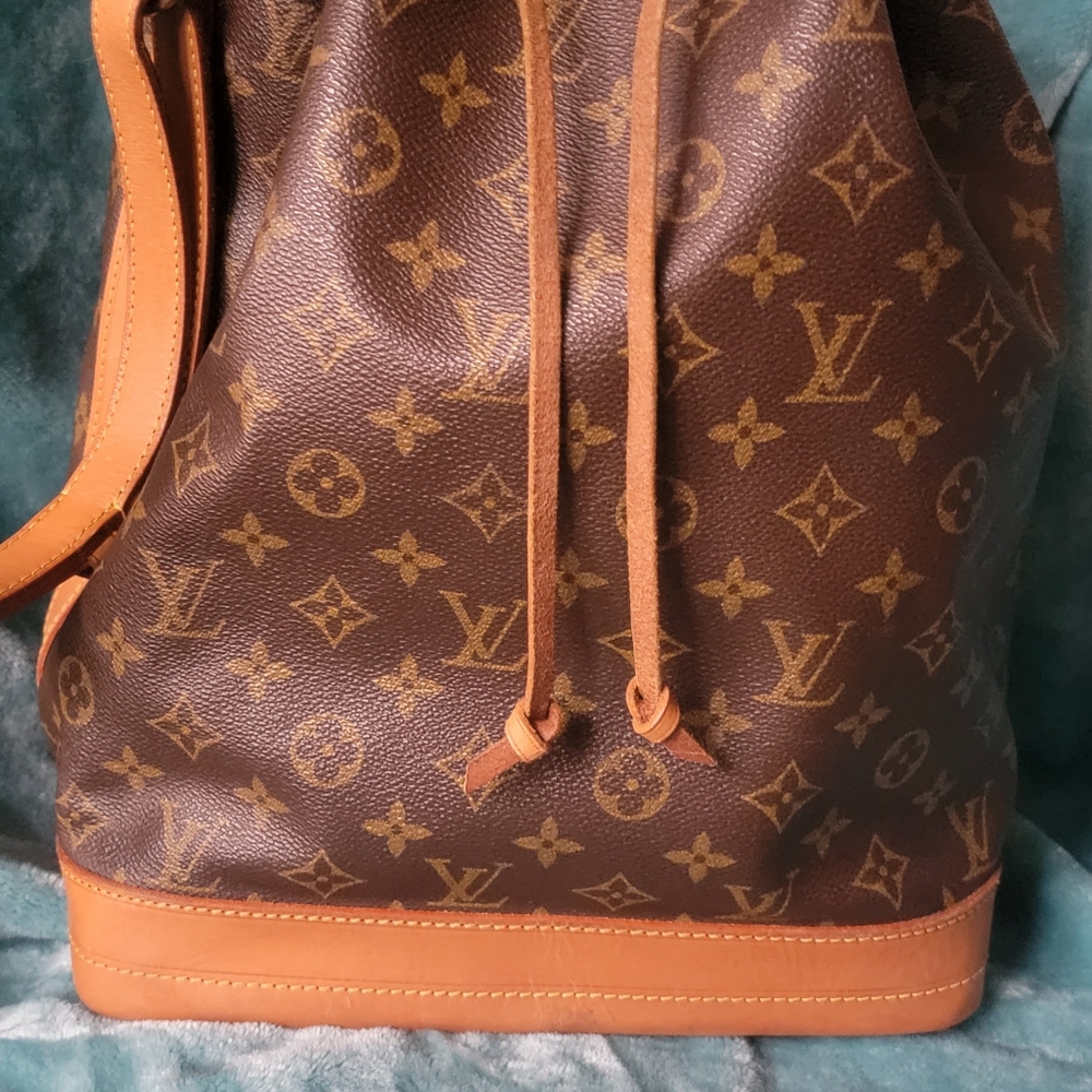 Authentic large Noe Louis Vuitton bag.